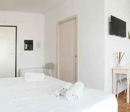 Uliwood 4* Caltanissetta